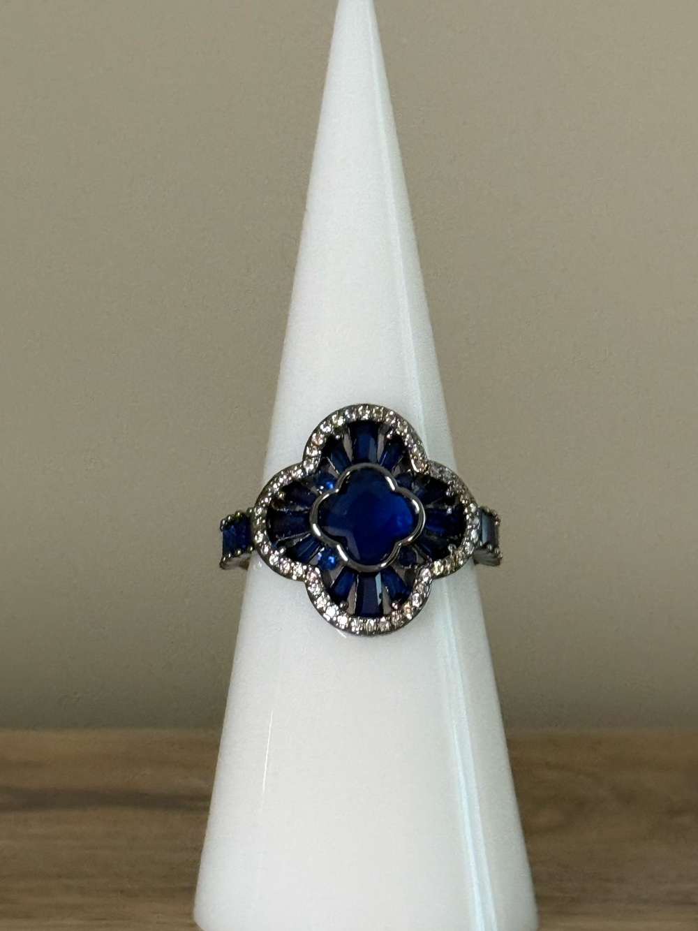 Bomb Party September 2026 Ring “CEO Energy” Size 6. Brand New.